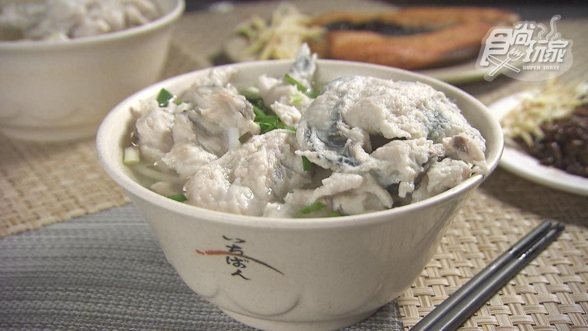 大碗公裝不下！滿料「虱目魚湯」爽吃魚皮＋魚肚，魚骨高湯搭粗米粉鮮味爆表
