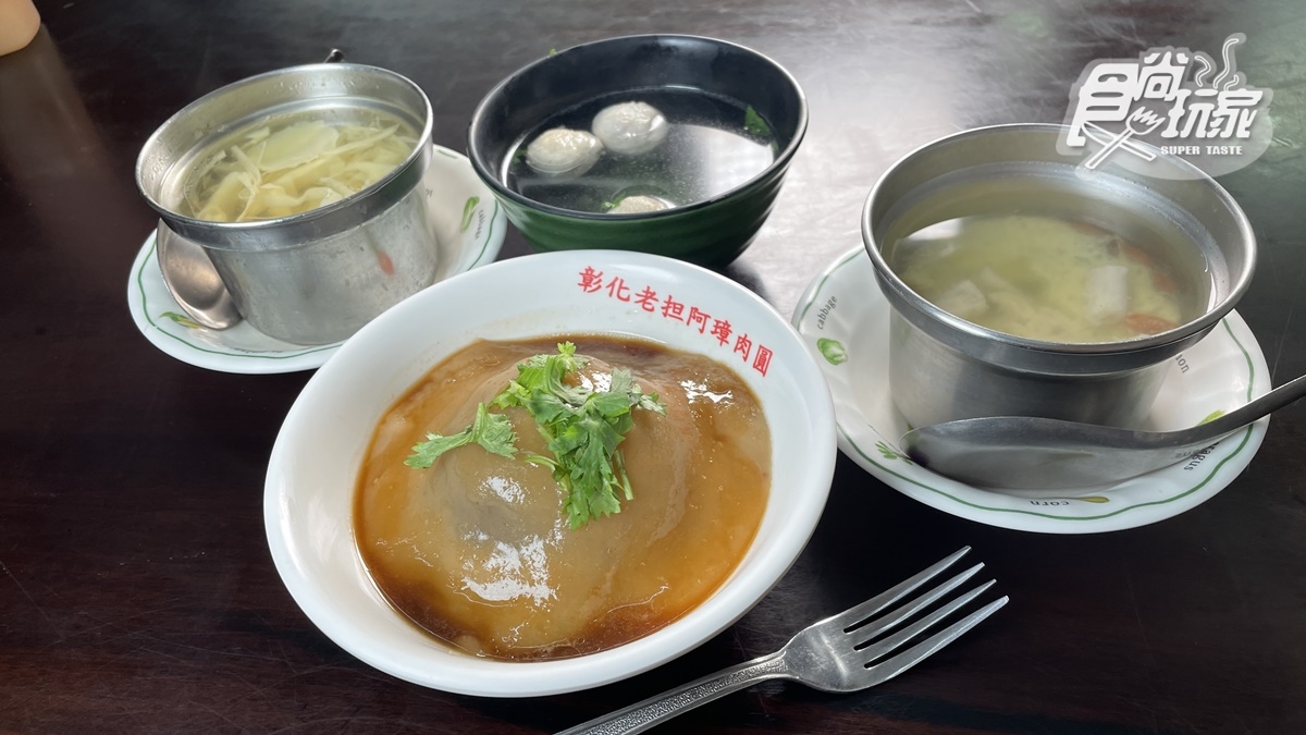紅到開３間店！飽滿炸肉圓外皮比麻糬還Ｑ，獨特「龍骨髓湯」入口即化超軟嫩