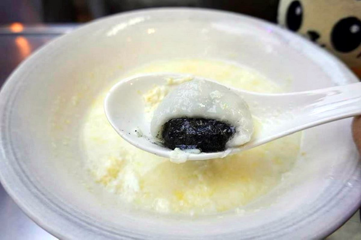 營養三明治跌出前3!基隆夜市必吃美食Top10,這小吃不用10元、Q彈多汁 冬至呷甜甜!全台6家超夯特色湯圓:最Q龍貓糰子、必比登推薦、爆餡湯圓