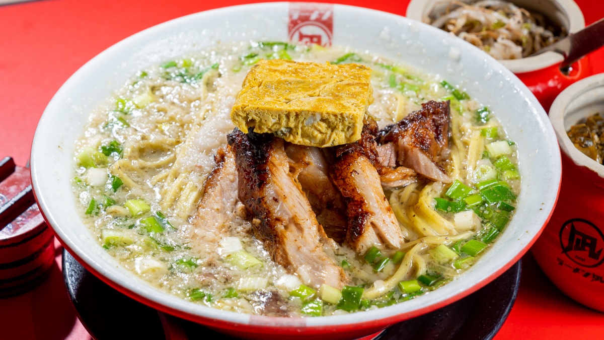 這碗太狠了！ラーメン凪「蚵仔煎王拉麵」海味炸裂，飽滿鮮蚵＋牡蠣湯限量開吃