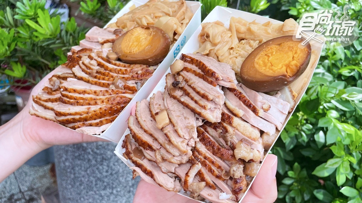 台南爆量百元餐！超狂隱藏版「鴨腿飯」滿到溢出來，吃一餐飽到天靈蓋