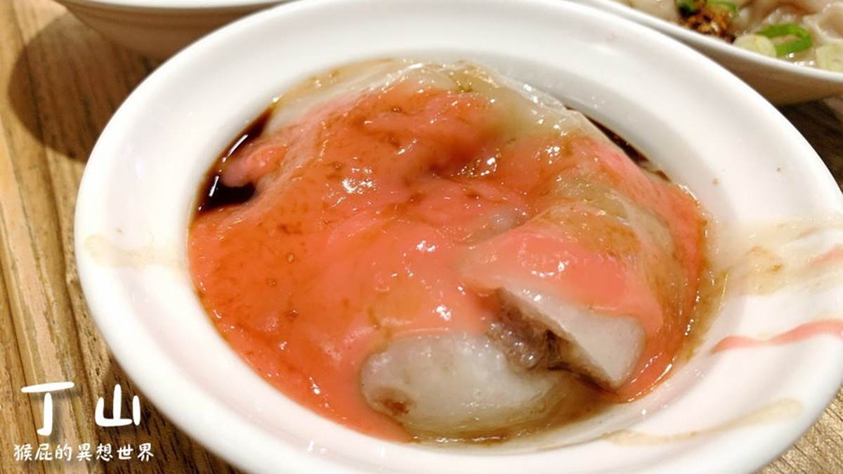 台中的肉圓是炸的，肉圓皮很Q，肉的分量也滿多的。（圖片來源：猴屁的異想世界）