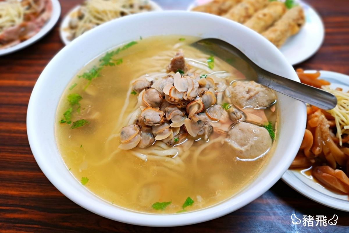 彰化美食推薦11間！彰化６排隊老店：80年爌肉飯霸主、木瓜牛奶創始店、免費喝湯