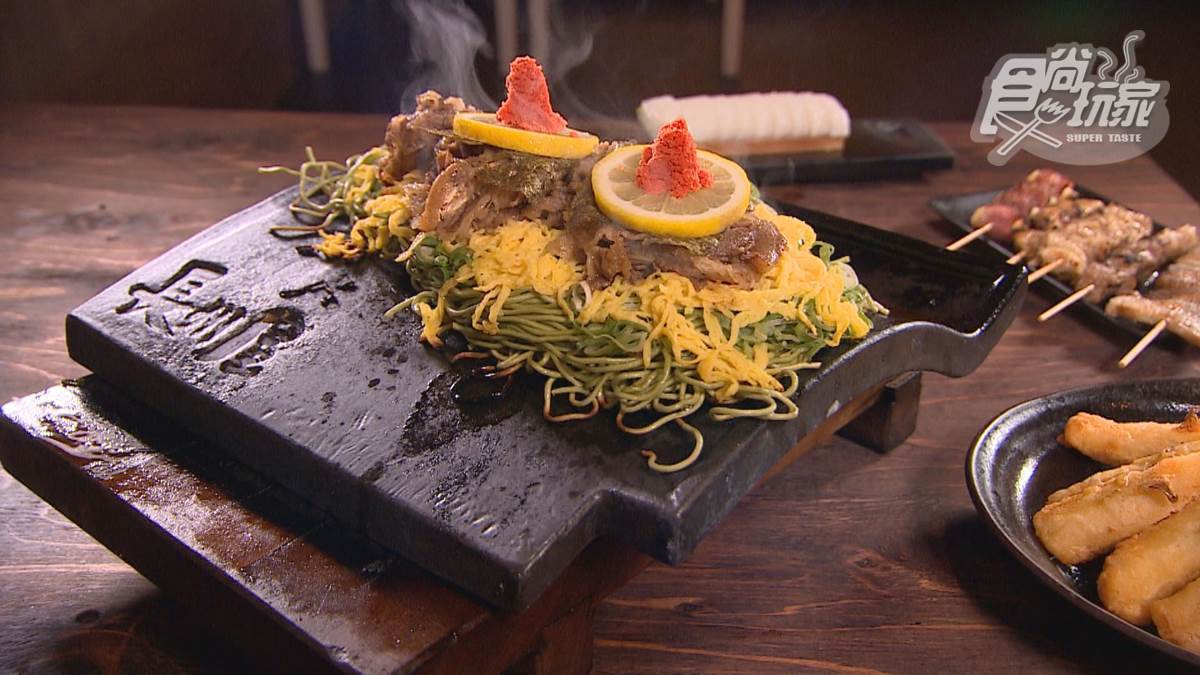 日本人就愛這味！道地「瓦片蕎麥麵」沾爆醬汁超唰嘴，滑嫩炸河豚也必嘗
