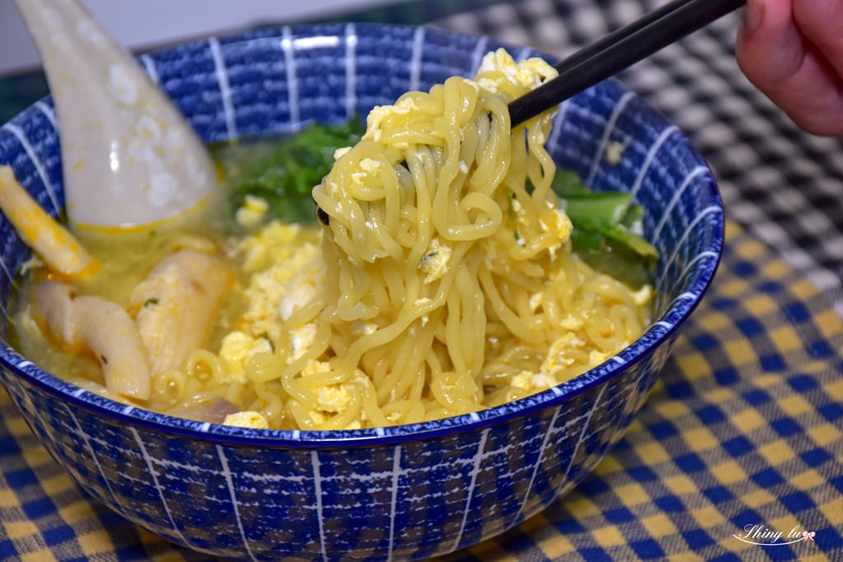 颱風天泡麵準備了沒？６款PTT高人氣韓國泡麵：韓綜推薦部隊鍋麵、激辣火雞麵