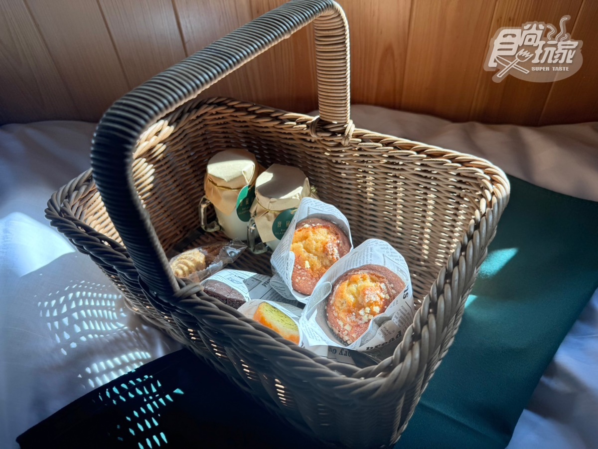 台積電老董都愛!開箱日月潭「最美精品旅宿」,頂樓戲水歡唱、爽嗑法式料理(中獎公布) 台積電老董都愛!開箱日月潭「最美精品旅宿」,頂樓戲水歡唱、爽嗑法式料理(中獎公布)