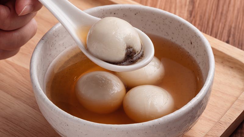 冷凍湯圓怎麼煮不破皮？要先退冰嗎？掌握３技巧軟Q不漏餡，加碼鹹湯圓煮法（中獎公布）