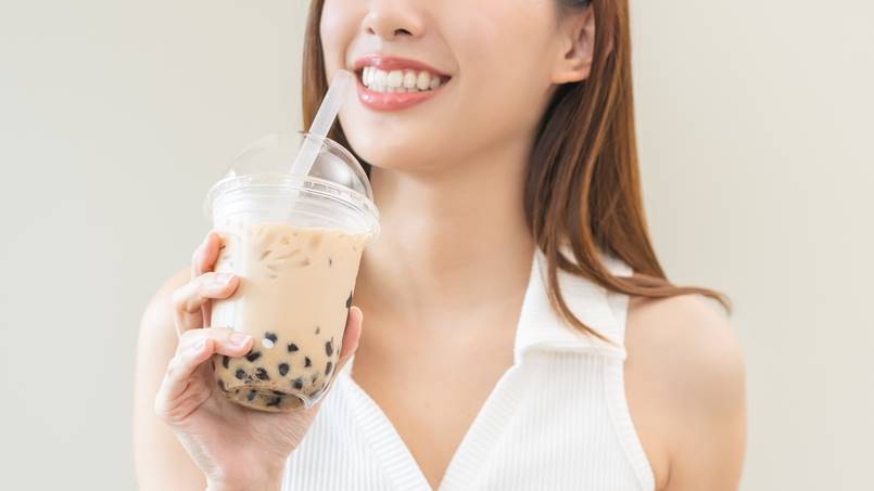 珍珠不是冠軍！營養師揭「手搖飲配料熱量排行榜」，粉粿、芋頭竟都列紅燈區