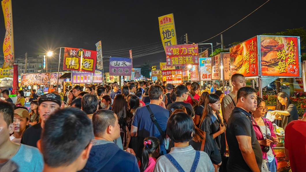 不是六合、瑞豐！南台灣最強夜市出爐，獲５星評等、好吃好逛選擇多
