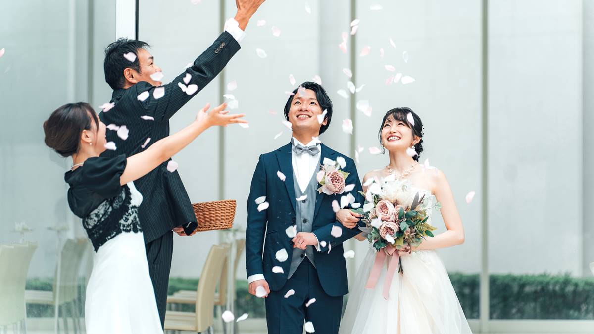 國外參加婚禮「１穿搭」很丟臉？台灣網友曝慘痛教訓，眾人有感：超沒禮貌