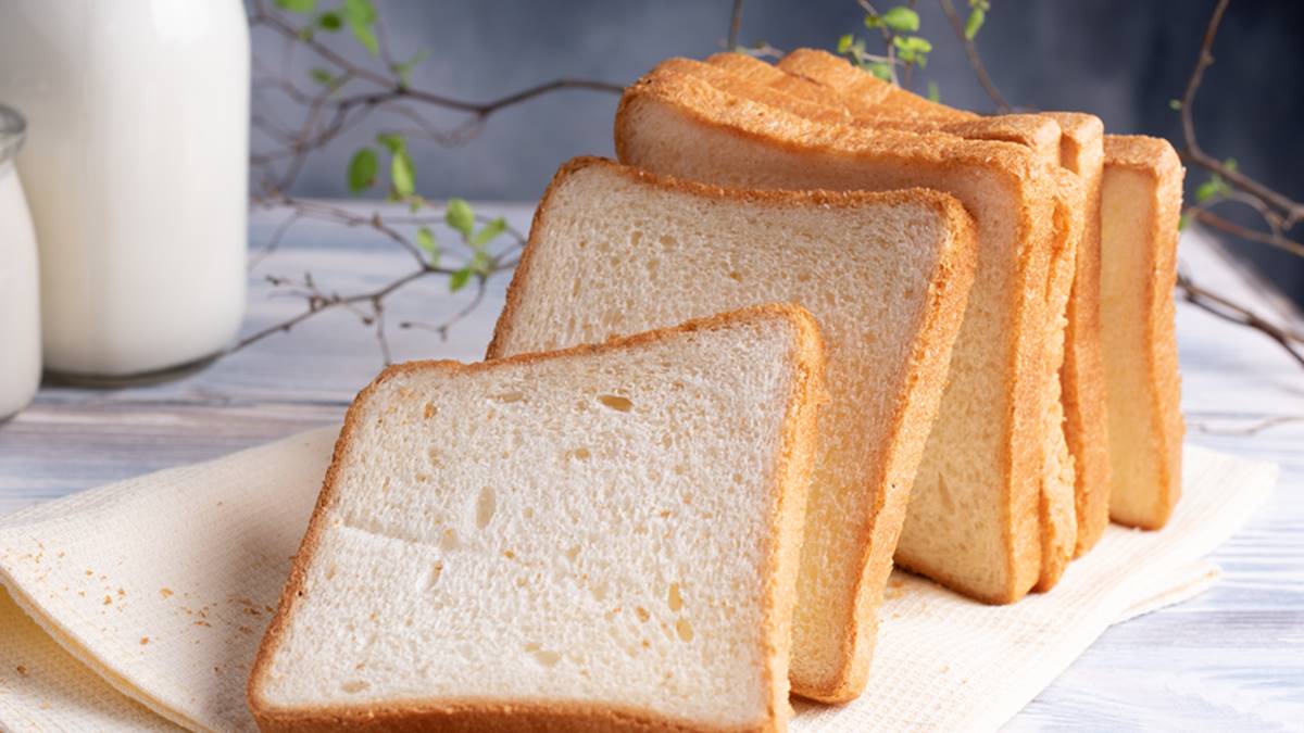 白吐司、果凍都上榜！「12種食物」不鹹卻鈉含量爆表，吃多小心水腫、高血壓