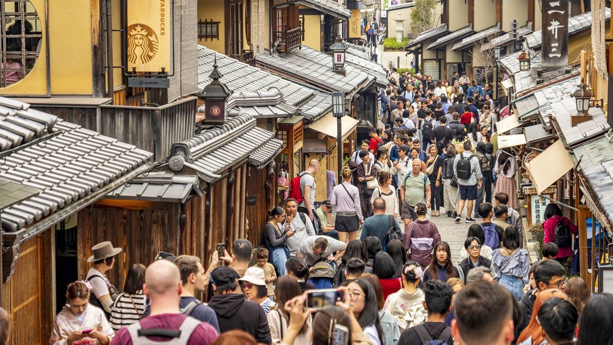 日本旅遊用餐陷阱！日作家曝「這類餐廳招牌」專坑外國人，１碗拉麵竟上千元