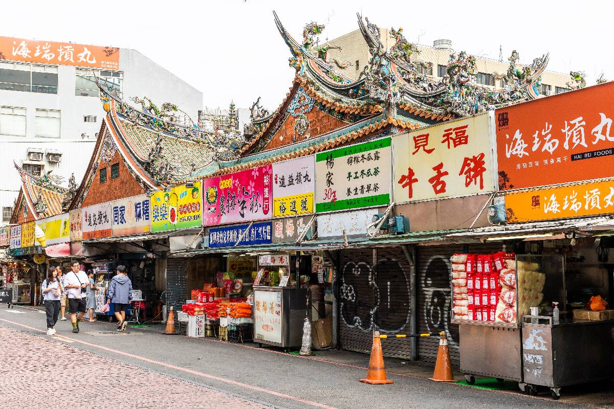 城隍廟、內灣老街都輸了!網友推薦新竹景點排名Top10,冠軍親子必去設施多 城隍廟、內灣老街都輸了!網友推薦新竹景點排名Top10,冠軍親子必去設施多