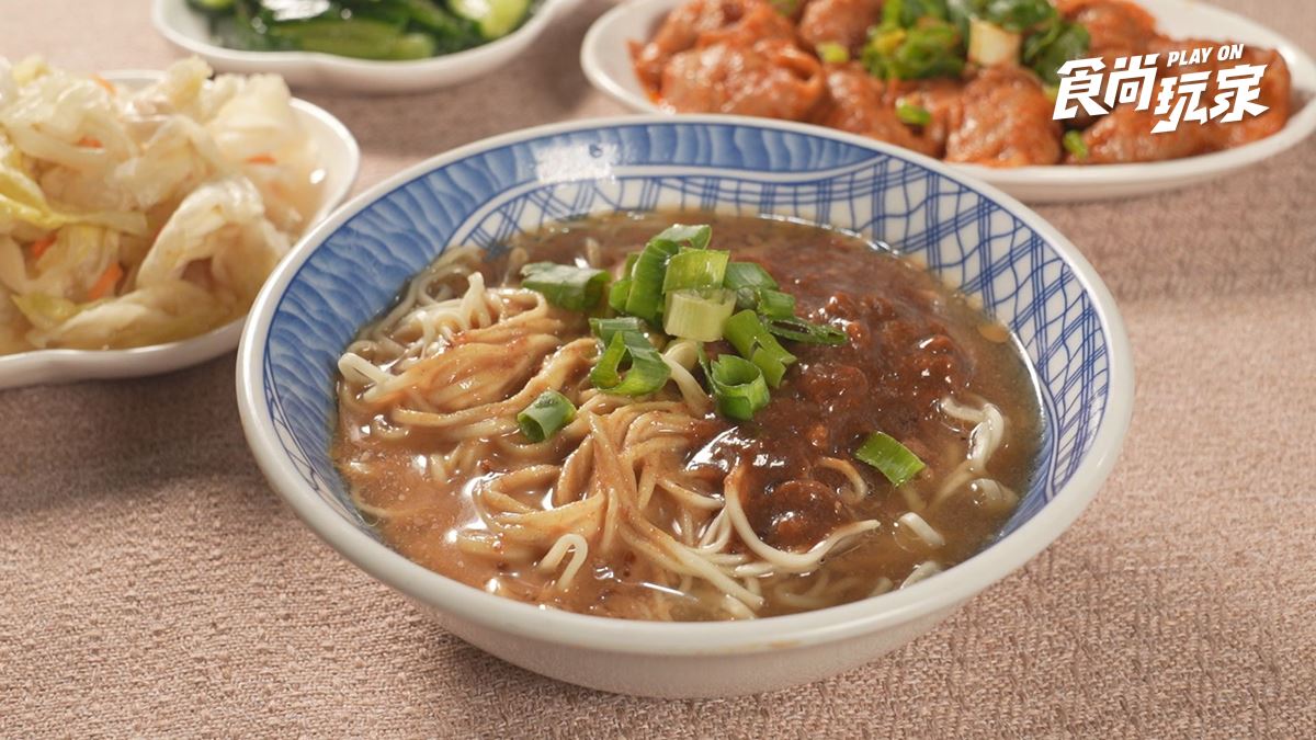 涼麵尬冰淇淋太衝擊！宜蘭８間隱藏小吃：陶碗滷肉飯、百年手打綿綿冰必吃