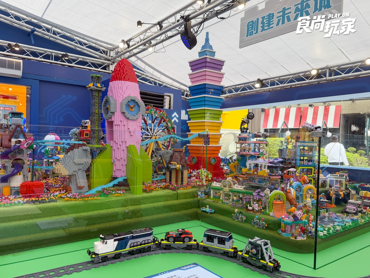 台北免費景點「樂高夏日遊樂場」開幕！摩天輪場景必拍，快閃店滿額送毛巾