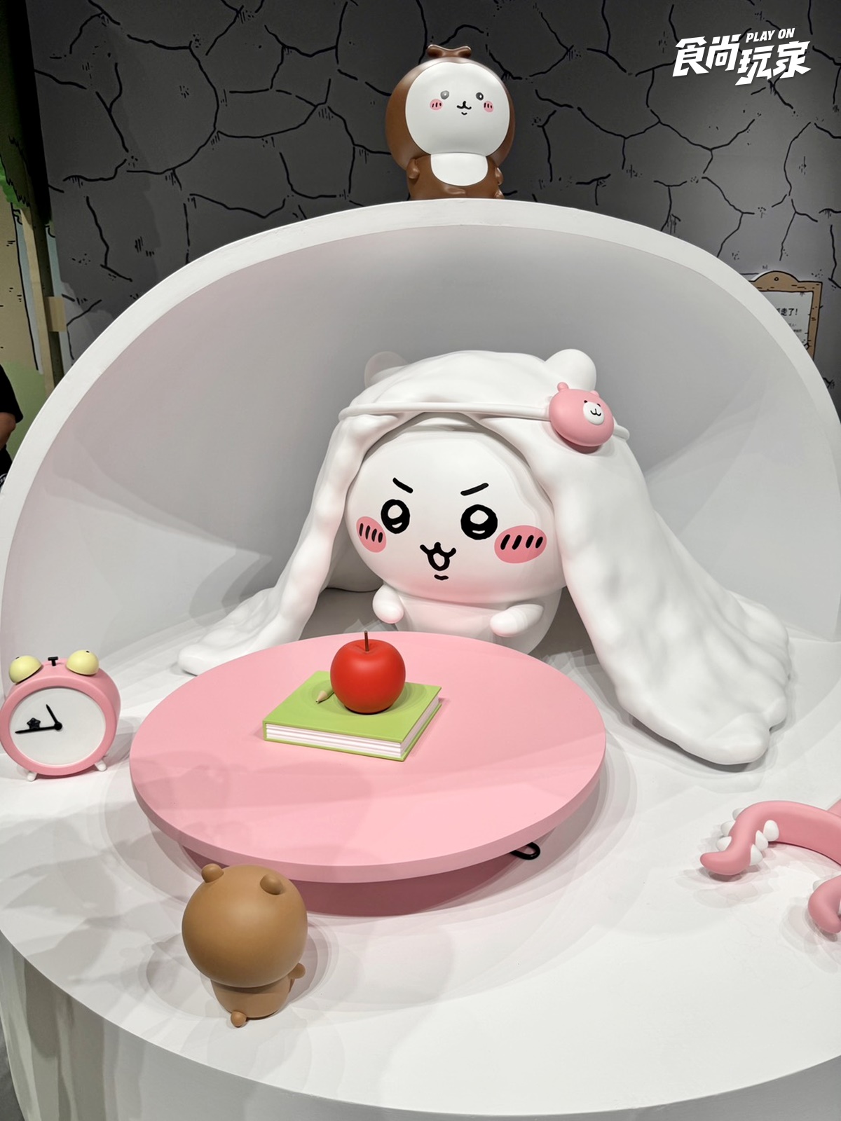「吉伊卡哇台北特展」巨型夜市玩偶亮相！百座立體公仔、互動裝置、周邊商品