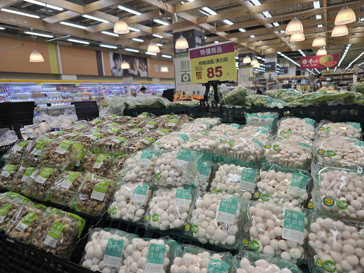 強颱巴威逼近！全聯、萬家福、愛買、小北百貨必買物資，泡麵、水餃享優惠