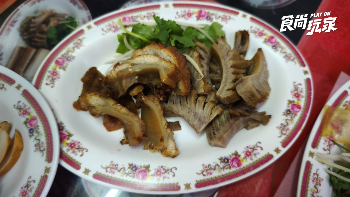宜蘭蘇澳一日遊！７間海港美食＋５大遊山玩水祕境：比臉還大蝦餅、網路爆紅海鮮炒麵