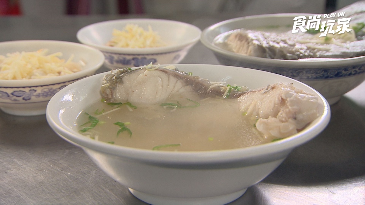 大胃王泱泱來挑戰！桃園－台中「俗擱大碗神店」：拳頭大飯糰、３倍起司車輪餅