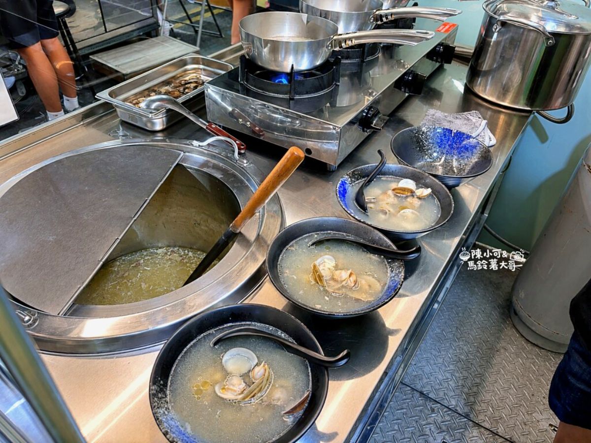 Threads爆紅美食是這家!經典辦桌菜「鮮蝦蒜蓉蒸粄條」新北這座夜市就有賣 Threads爆紅美食是這家!經典辦桌菜「鮮蝦蒜蓉蒸粄條」新北這座夜市就有賣