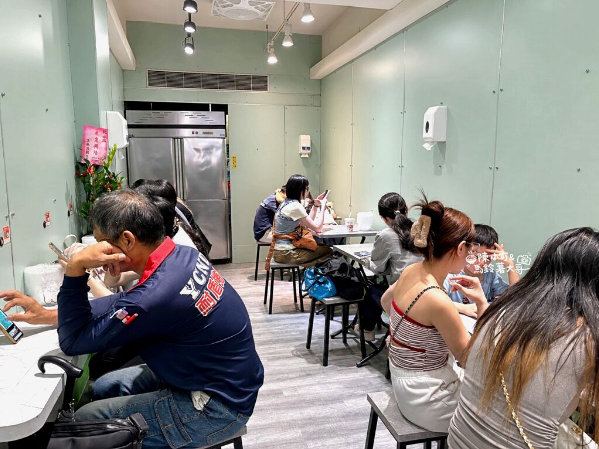 Threads爆紅美食是這家!經典辦桌菜「鮮蝦蒜蓉蒸粄條」新北這座夜市就有賣 Threads爆紅美食是這家!經典辦桌菜「鮮蝦蒜蓉蒸粄條」新北這座夜市就有賣