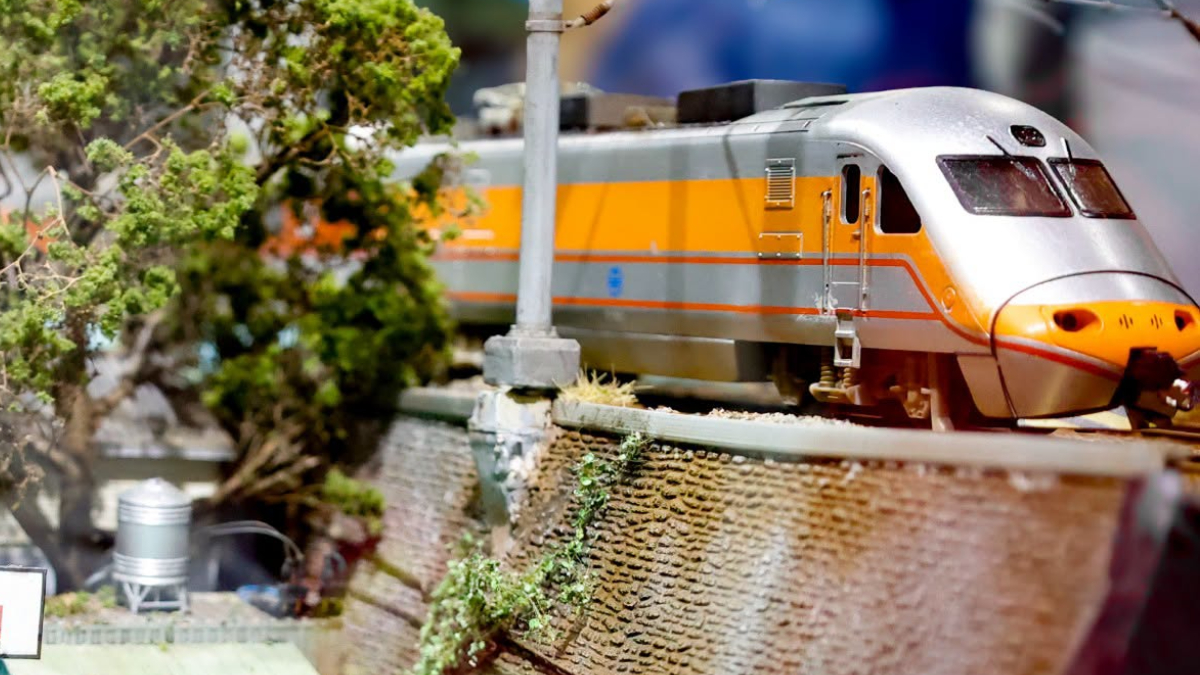 搭集集線衝車埕！20座微縮鐵道世界登場，經典車站全變迷你版