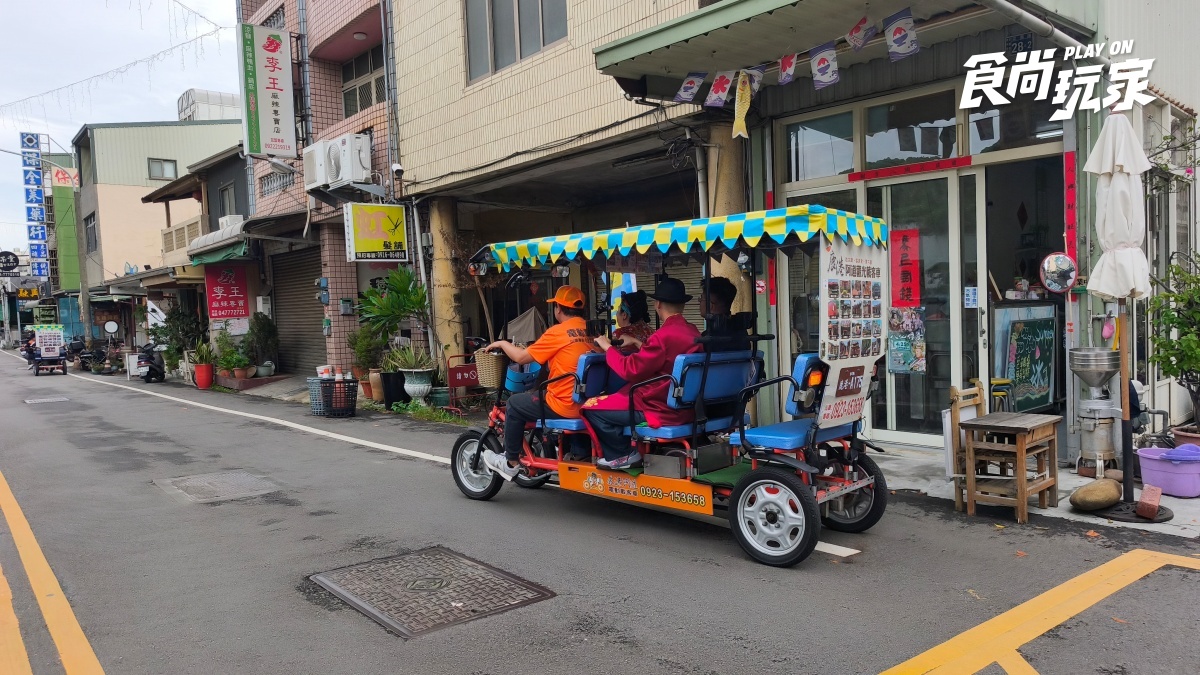 鹿港老街復古新玩法！跟著林美秀吃爆百年水晶餃、旗袍搭三輪車漫遊古城