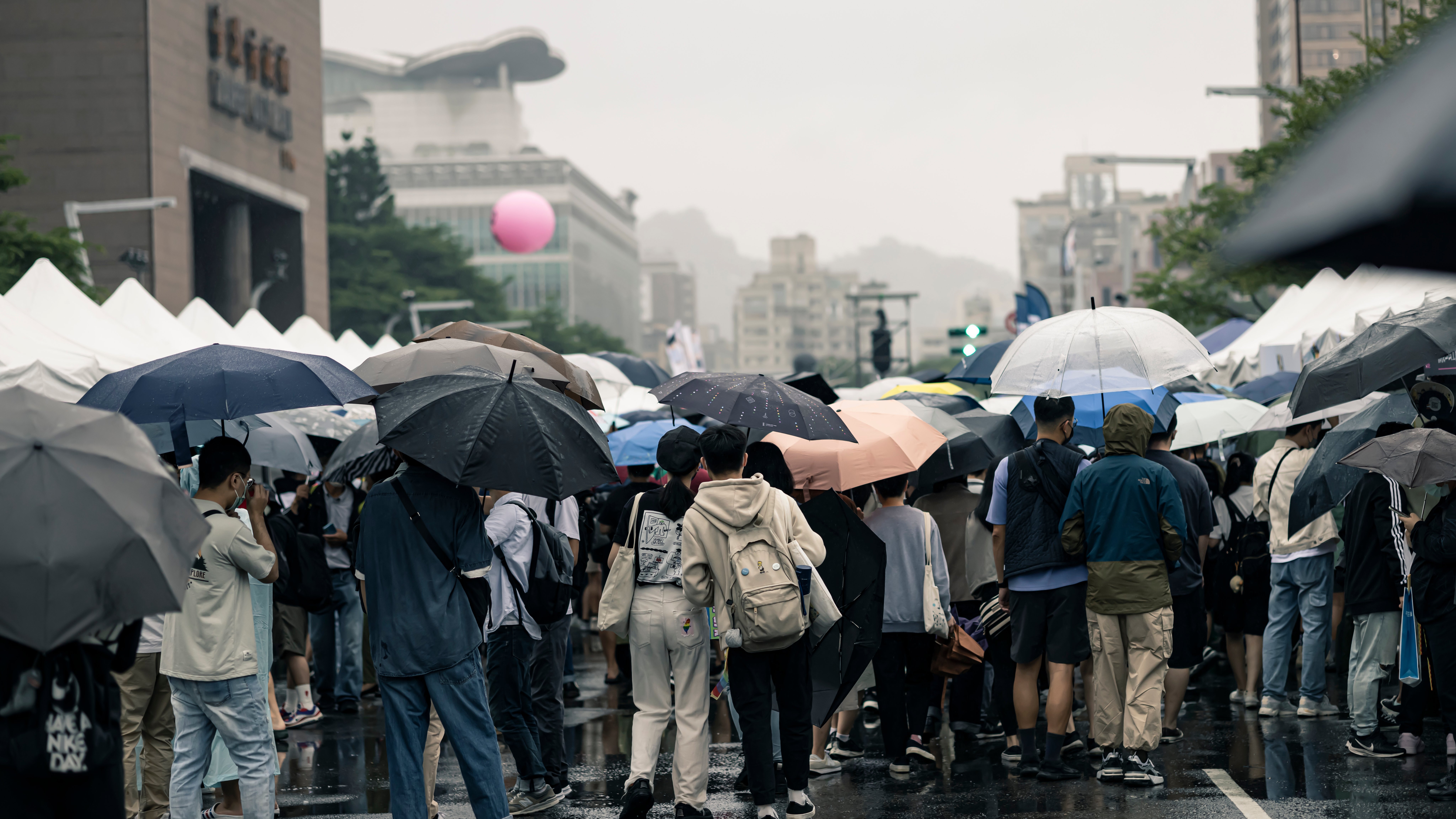 今明陽光露臉把握好天氣！專家示警「這時」變天降雨，週末恐又有颱風