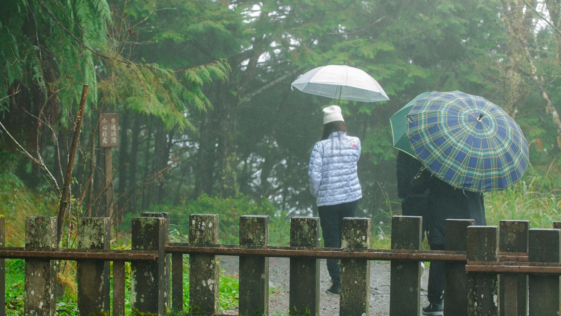 入秋首波東北季風明報到！「３地轉雨」日夜溫差大，週末熱帶擾動恐成颱風