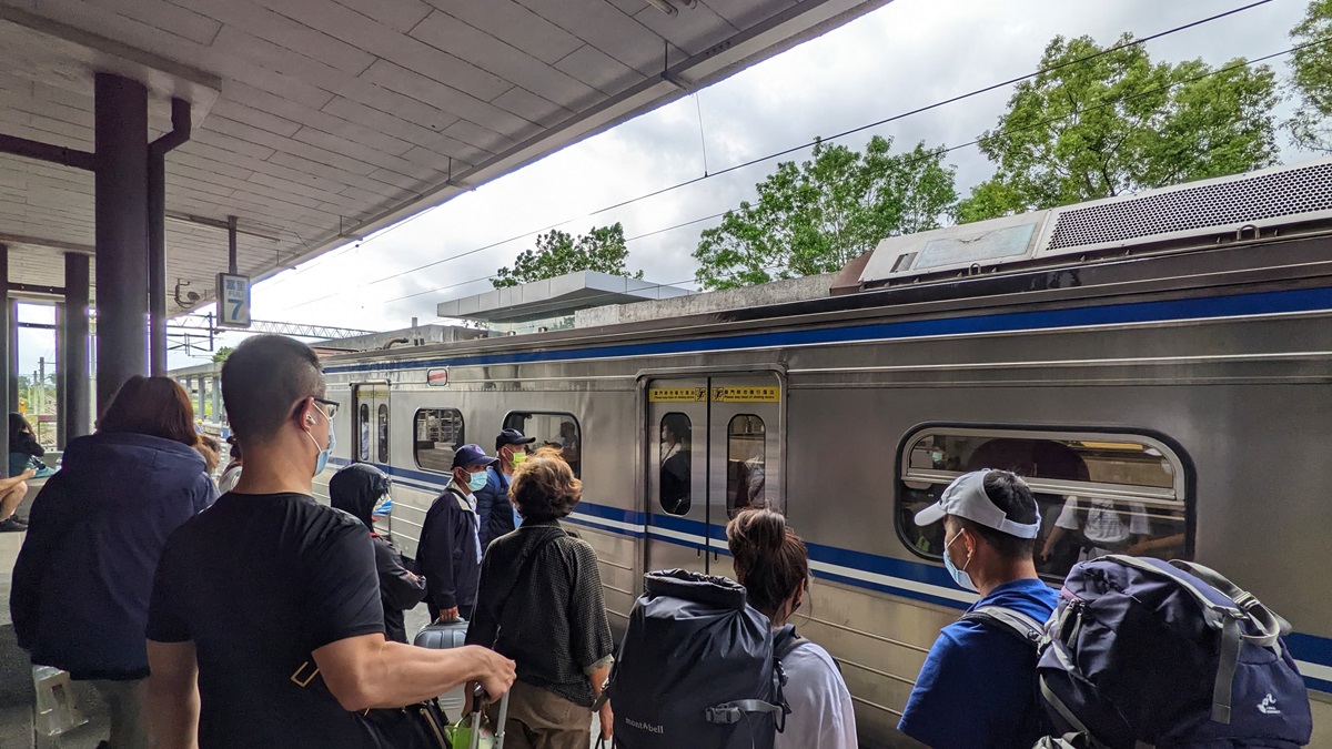 國旅補助生日券啟用！11縣市加碼優惠一次看，這地直接省7000元