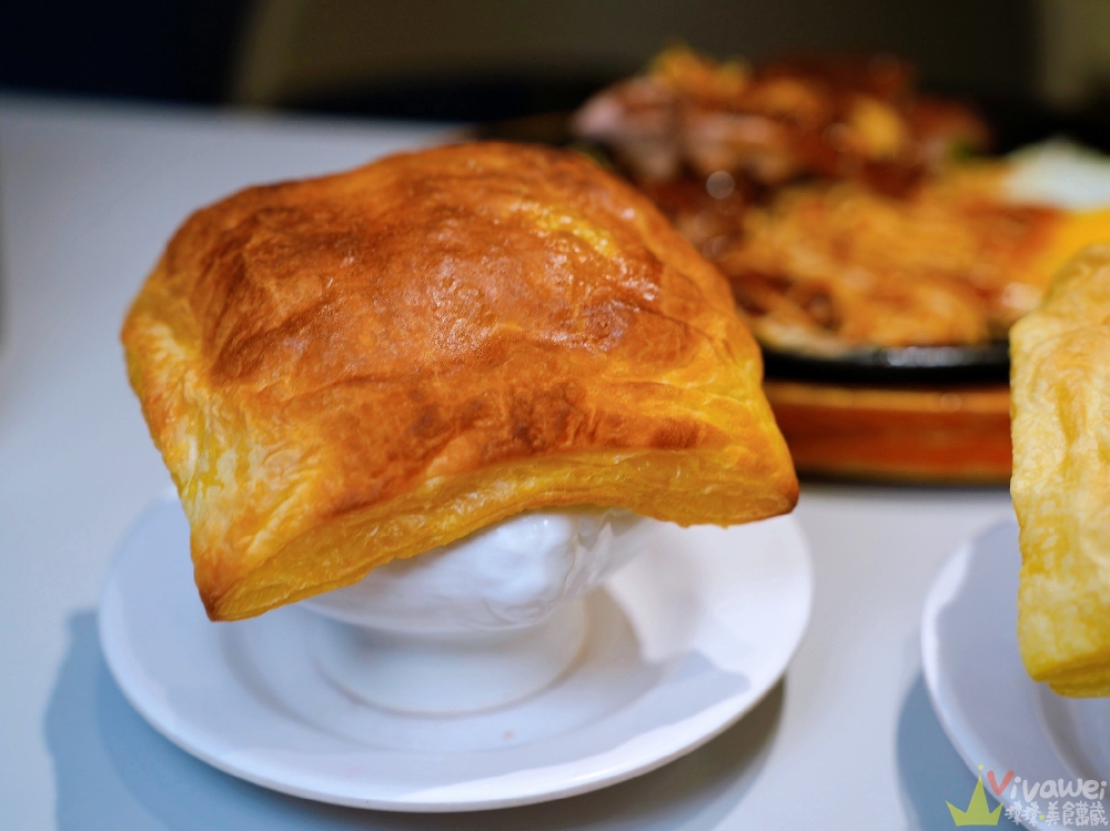 Threads爆紅牛排館！桃園最新排餐＋自助吧吃到飽，220元咖哩、冰淇淋無限續
