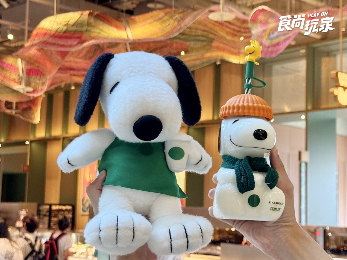 「星巴克ｘ史努比」台灣等到了！Snoopy南瓜帽玻璃杯、綠圍裙玩偶９大品項、價格