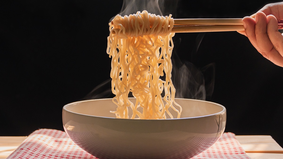 網咖泡麵為何較好吃？前員工公開「５步驟煮法」麵Q入味，加１物香氣大升級